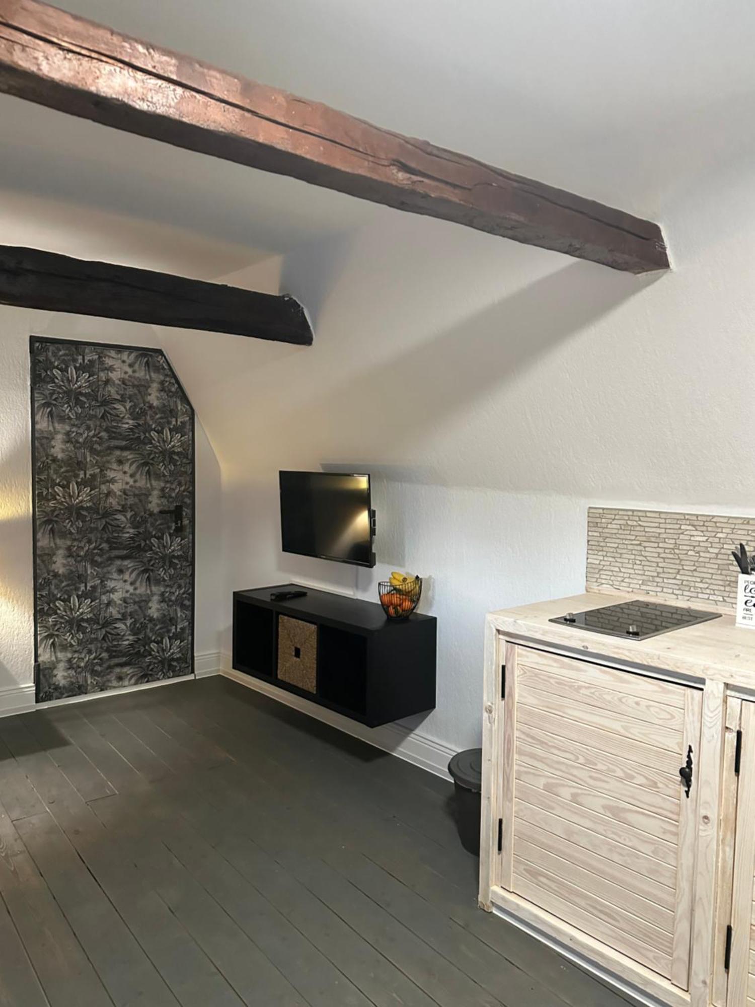 Urlaub Im Historischen Muellerhaus, Dachgiebel Apartment Lubeck Bagian luar foto